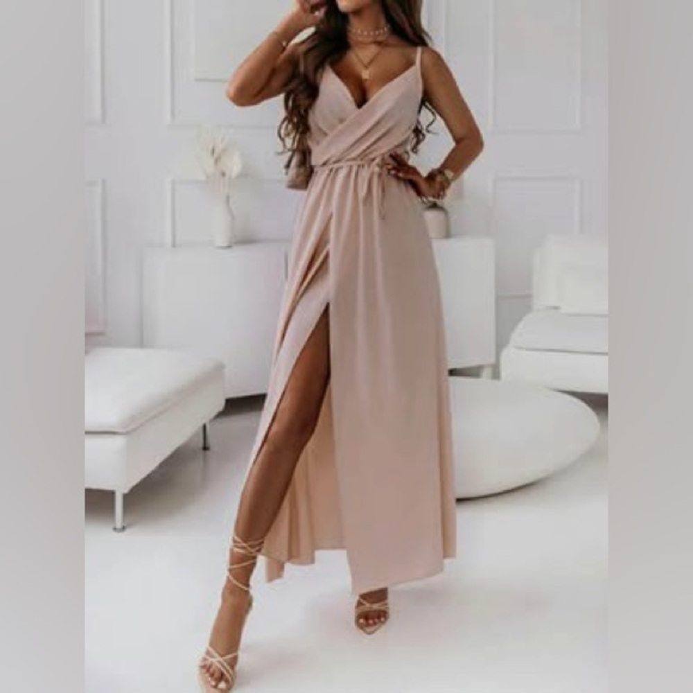 Women’s Light Pink Dress NWT
